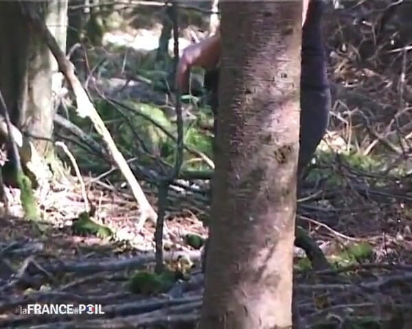 French Family Secrets: Para fuckers na świeżym powietrzu Oglądane przez Podglądacza.