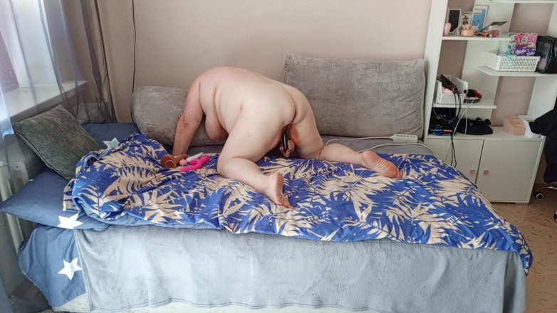 Zona901: Styvmamma med stor röv onanerar och längtar efter en stor...