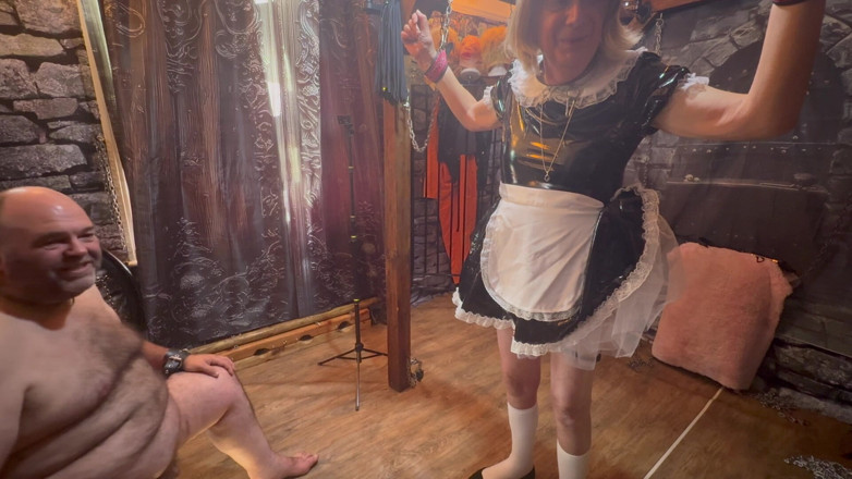 Aaexperinces trans: Część 5: - Domina Satana bierze Booboo i pokojówkę Jayne w lochach,...