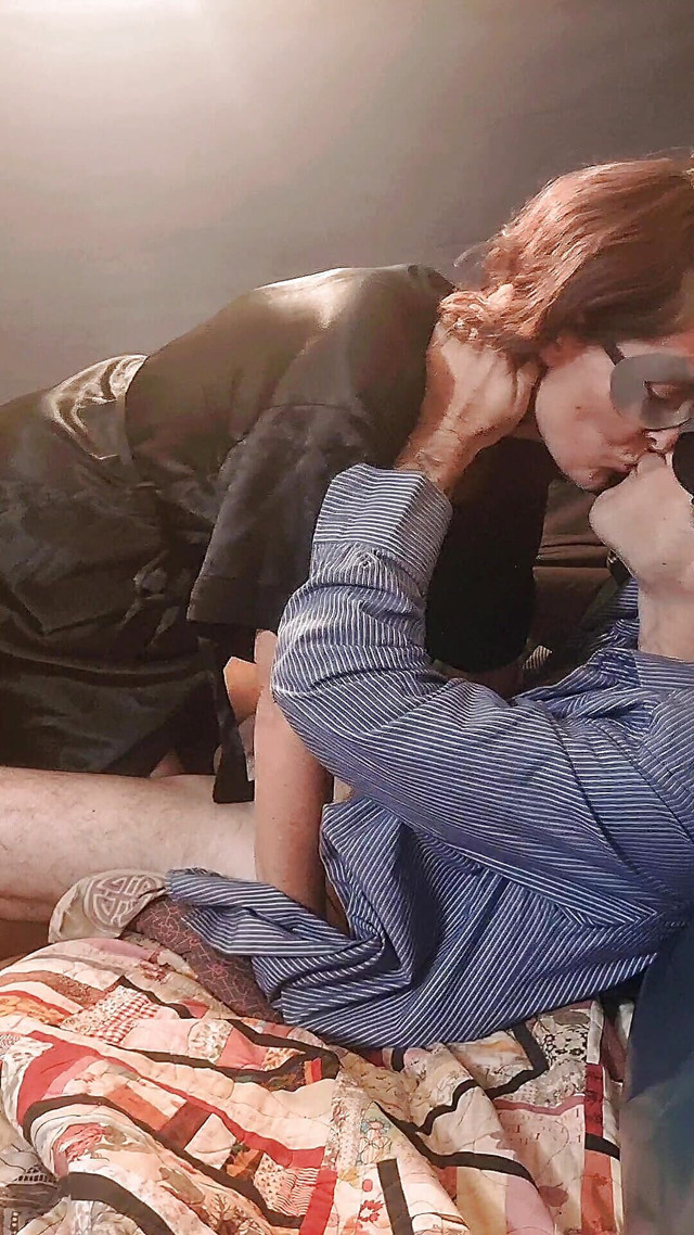 Kiss Me in the Right Places (Temptation2some)