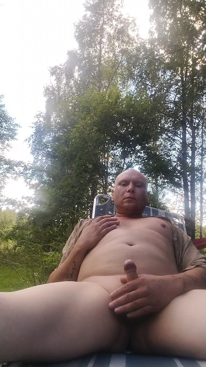 HornyLarry: Risky Outdoor Masturbation.