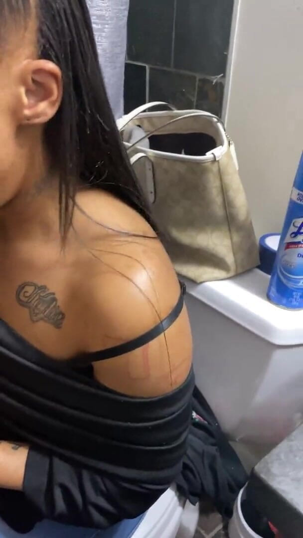 SexLoveRed: Roztomilá Ebony saje oříšek z ptáka