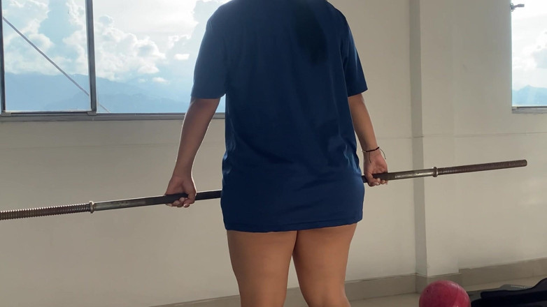 MaRaSexx: I Help the Girl at the Gym and I Don't...