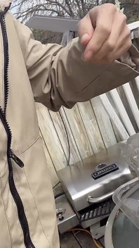 出去然后撒尿的阴户出现