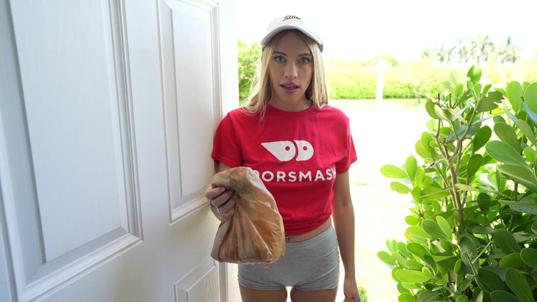 Doorsmash: Blonde with Braces Khloe Kapri squirts on Conor's wet burrito