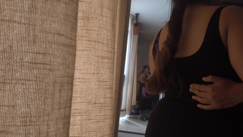 Moo DBOXXX: Я пристрасно цілуюся з самотньою мачухою, яка дійсно хоче зробити божевільні речі