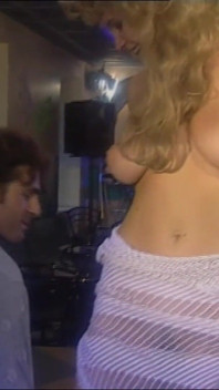 Creampie comendo cadela lambendo esperma da buceta