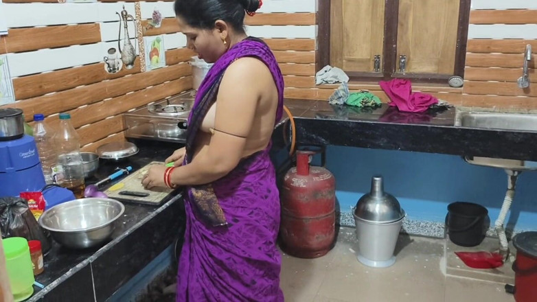 Sona bhabhi: Indian Housewife Hard-core Sex in Kitchen Room by Her Husband's...