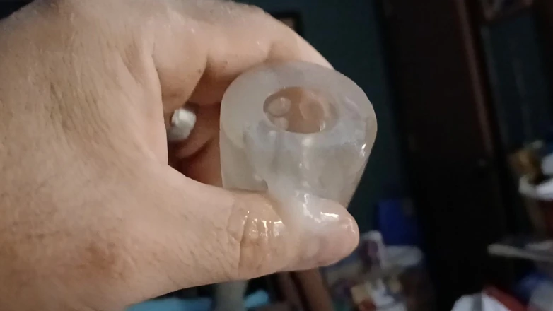 Gaydaddy2021: 与玩具的精液视频