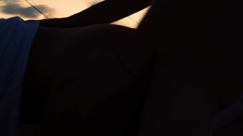 YeahHanna: Aku ngentot pacarku buru-buru di atap kampus