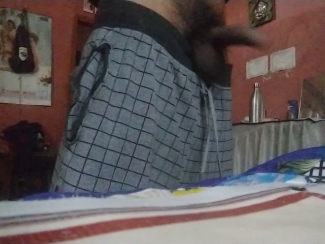 I Don't Have a Girlfriend, I'm Doing an Accident. (Kissing hub studio)