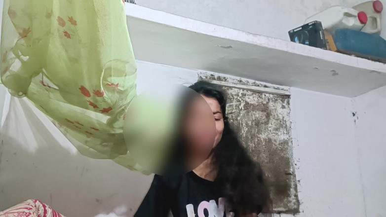 SanskariGirl1: Net Hintçe sesli kız arkadaş yeni telefonu için tebrik etmeye...