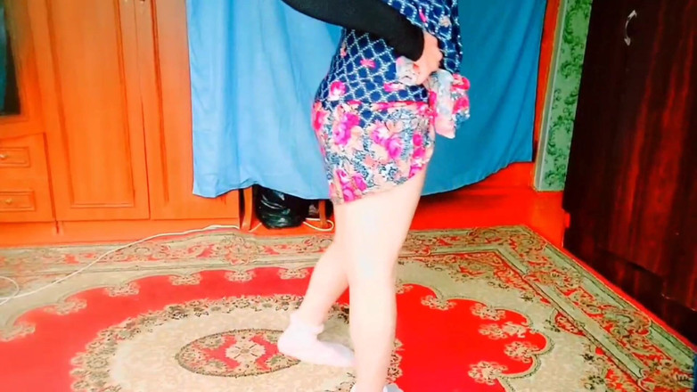 Kitty_Cross: Hezká v růžovém, Špinavá v myšlenkách