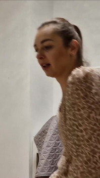 La mia matrigna mi ha convinto a farla incinta