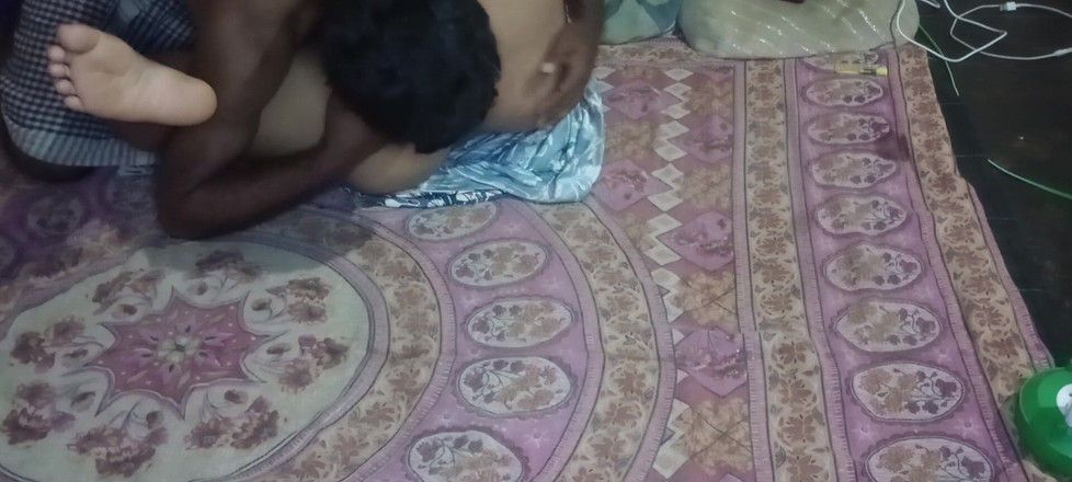 Mridulmadhu: Pár vášnivě šuká žhavý líbací sex - nejlepší cowgirl