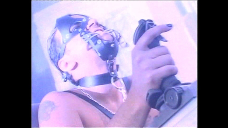 Hard Accademy: Îmi masturbez tot corpul