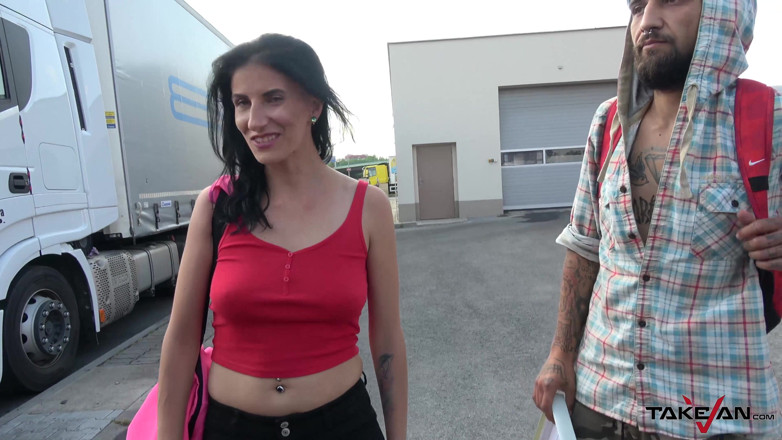 Take Van: Va călări pula, dar nu fără spermă pe fund