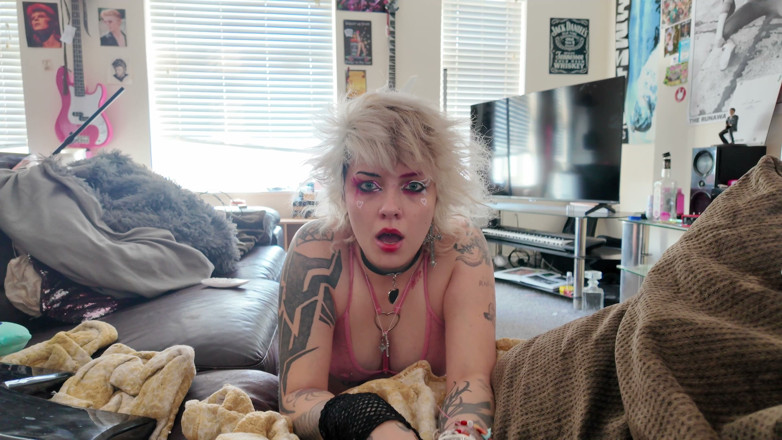 Glitterqueen1999: Yandere Crazy Obsessed Bekas GF