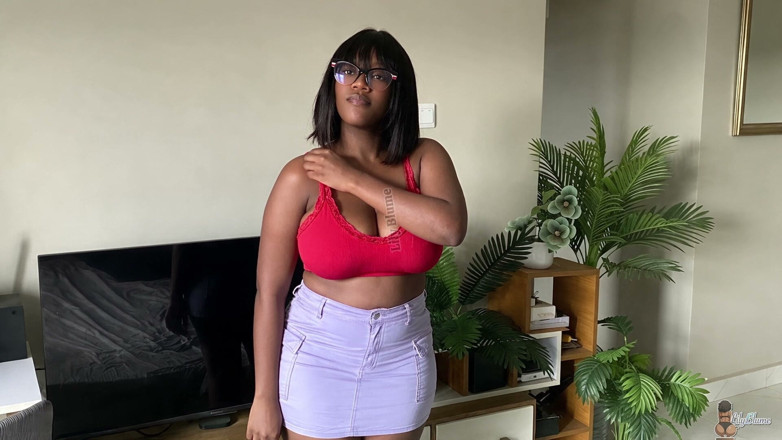 Afrocummy: Wielki tyłek murzynka Lily Blume Pomysł przeprosin jest urodziny sex...