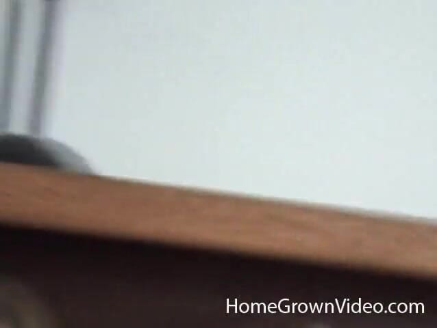 Homegrown Oral: Summer cruz si masturba la figa poi succhia un cazzo