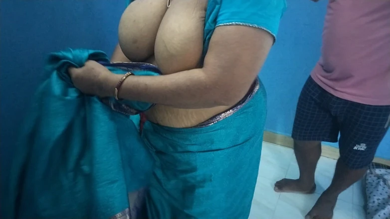 Benita sweety: Chubby Aunty Sex with Electrician When Her Husband Went Outside