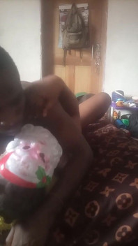 Maior Menina De Peitos Transando Em Estilo Missionário