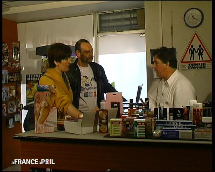 French Gonzo: Carole, một mẹ kế của một gia đình bị làm giả...