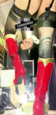 Cute Femboy Stretches Ass to Take Huge Dildo!