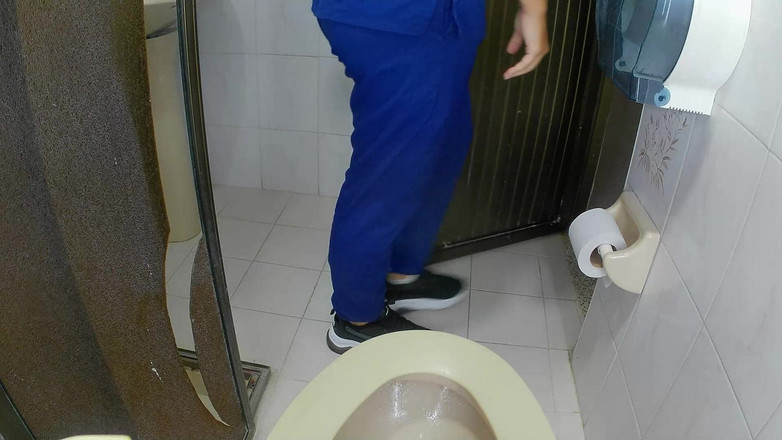 pampammedallo: Athletic Girl Pissing in Public Bathroom
