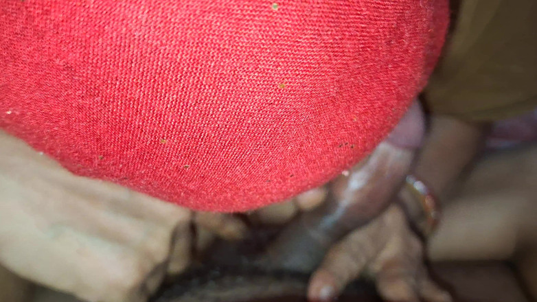 Busty Banuu: Milchige bhabhi lutschte den schwarzen schwanz und leckte ihn