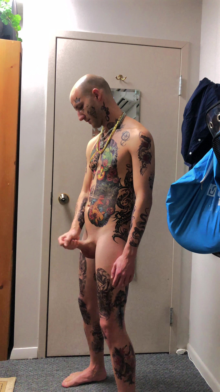 Straight ish Jake Grand: Tatted Twink Masturbation Solo
