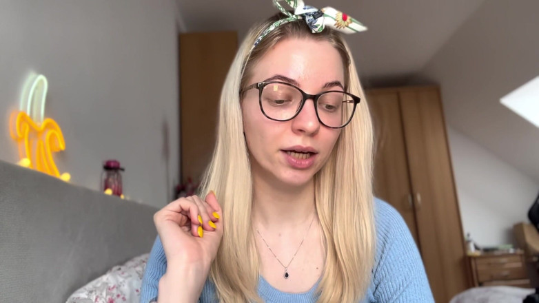 Goddess_Bella_Rae: Vysál jsem ho z 5329 $ a novou Ysl Bag! (příběh findom)