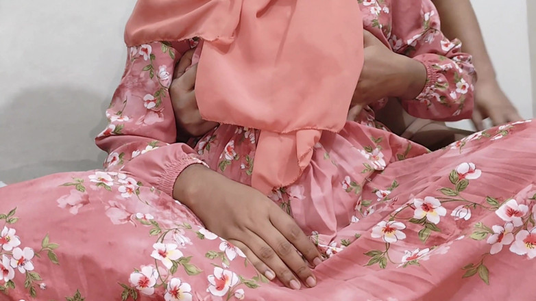 Angel Surovi Lata: Video làm tình lãng mạn của bhabhi và devar trong...