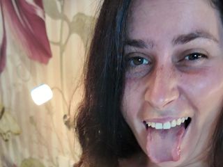 ExpressiaGirl: Per voi, cari fan! Il mio figliastro all'improvviso ha iniziato...