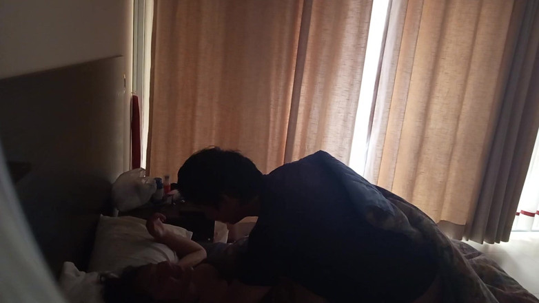 Moo DBOXXX: กับเพื่อนคริสเตียนวัย 18 ปีของฉัน
