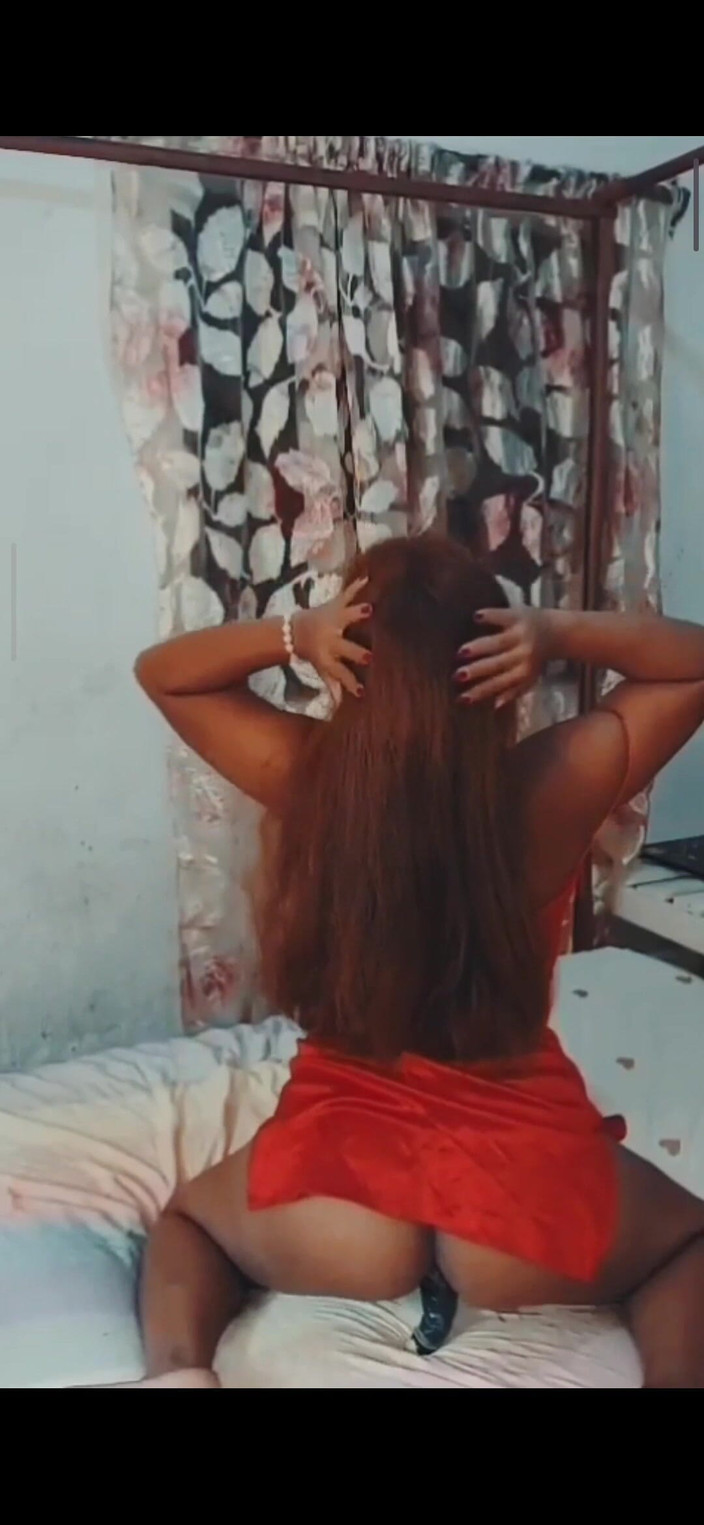 NiainaRandria: Masturbasi Wanita