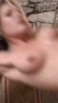 Si blonde panas dan sesat ini suka seks dubur dan seronok dikongkek seperti si jalang nymphomaniac sejati