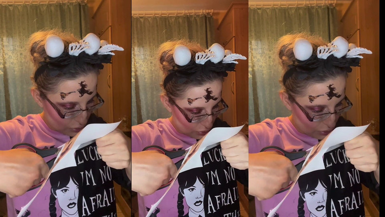 FinDom Goaldigger: 弱虫、あなたのお金を使う間、私のメガネと唇を舐めさせてあげる