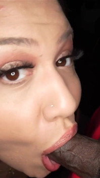 Schlampe mit dicken titten will dein sperma - pOV-blowjob