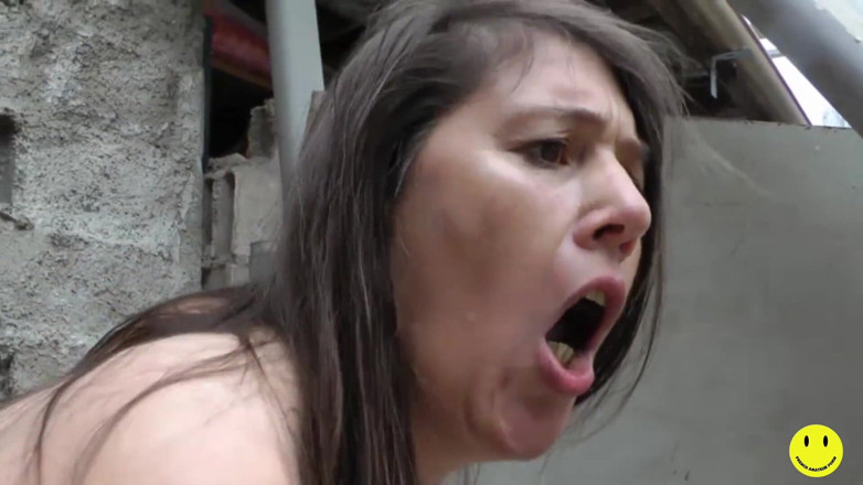 French Amateur Porn: Cagna matura viene tutti i buchi scopati da tre ragazzi...