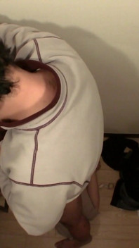 Krásná prodavačka v šatně Extra služby. 2-2