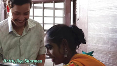 Hotty Jiya Sharmaa: Der Bedienstete ließ den Freiinner mit einem Bein im Haus...