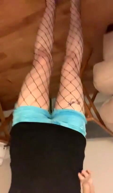 EmoDream1998: 5번 플레이하기만을 위해 섹시해 보이는 5