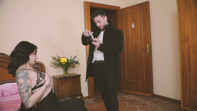 AfroditeCinema: A Few Photos in the Farmhouse and Then