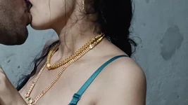 Norocos Dever Ji care au șansa să o fută pe frumoasa ei indiancă bhabhi