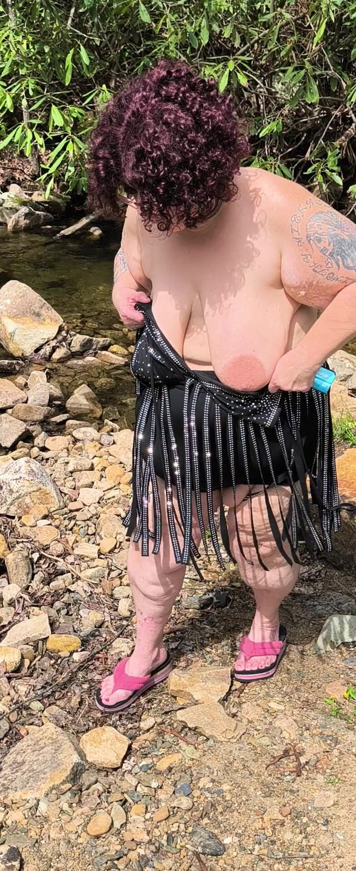 HerculesnVENUS: C'è uno sconosciuto che guarda questa ragazza selvaggia piscia?