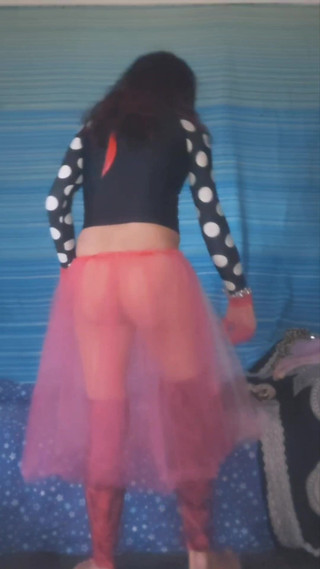 Lizzaali: Škádlení v My Sexy Long Tutu