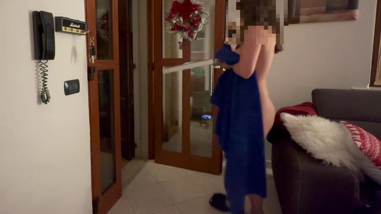 SweetJaneOfficial: Cowok pengantar pizza sambil bugil