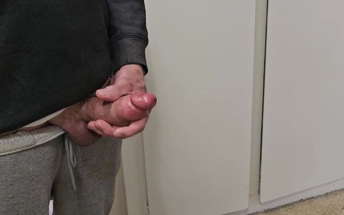 Ray Roberts: Soğuk yağmurlu bir günde iniyorum.