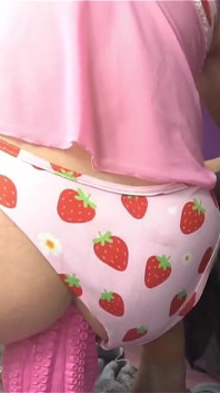 Ogromny dildo w moją dupę